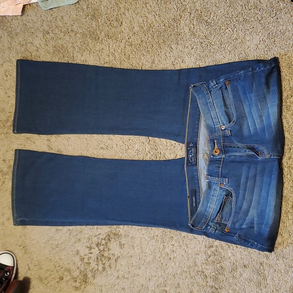 Lucky Brand Jeans - Picture 3 of 13